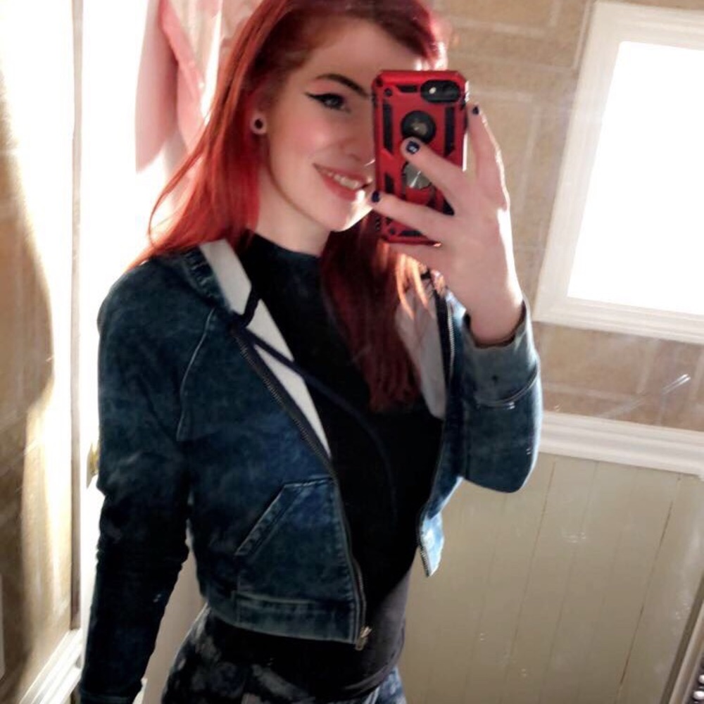 Meet your Posher, Ashley